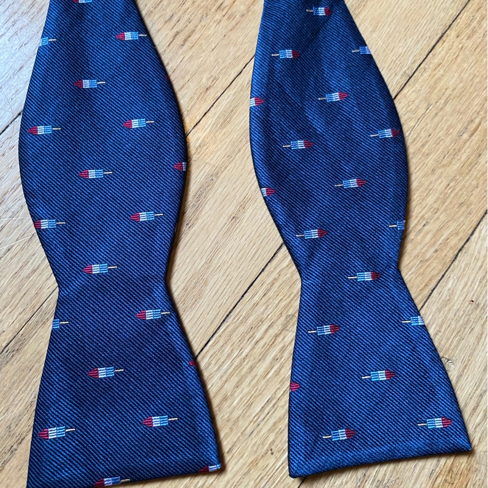 Tie Bar 100% silk adjustable bow tie navy blue embroidered pattern buoys men’s